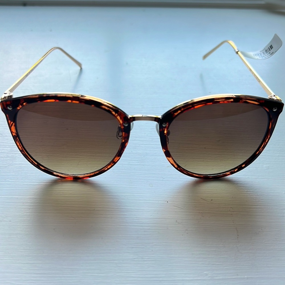 Beautiful Tortoise Shell Sunglasses